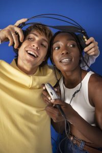 Une enquête sur les usages de la radio chez les 15-35 ans